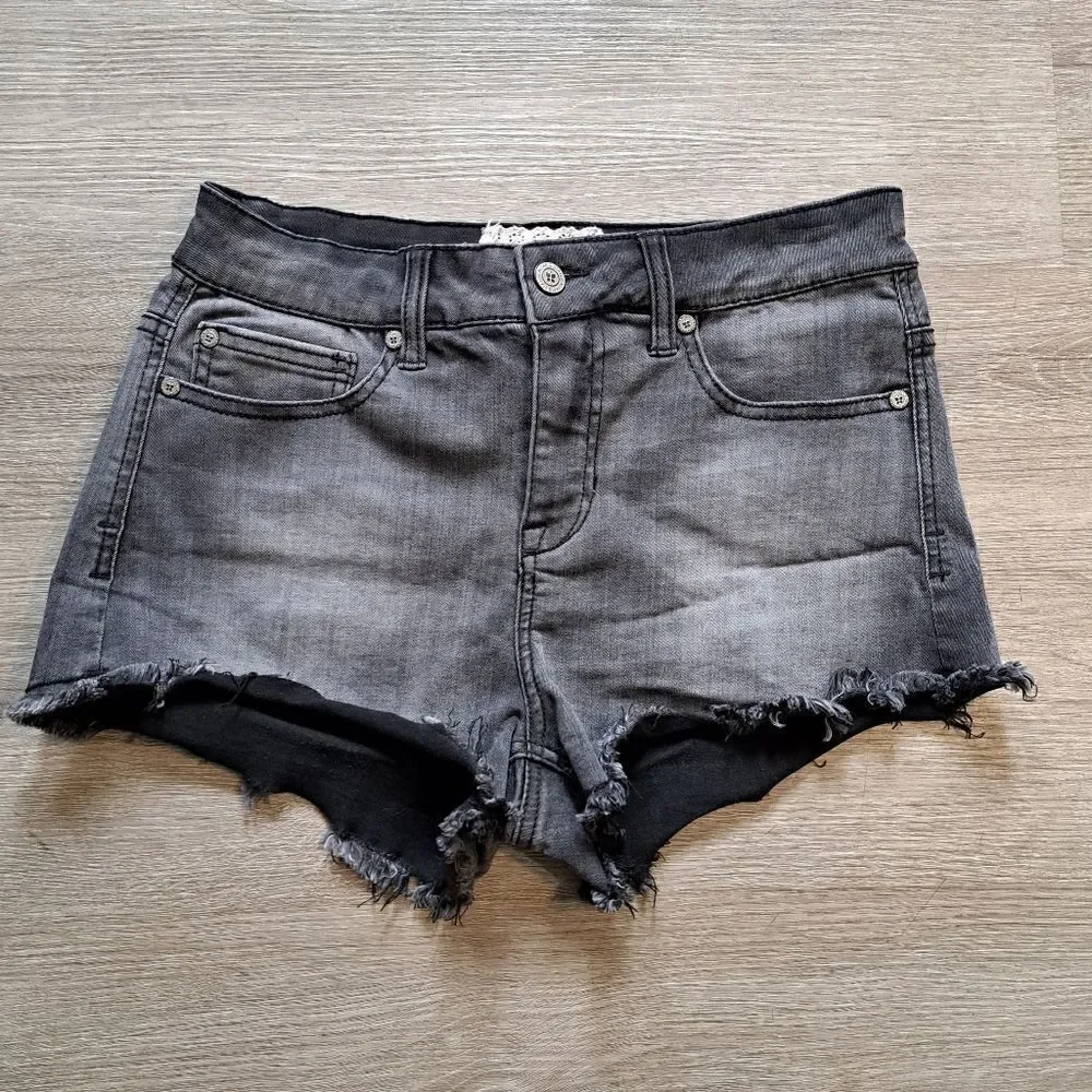Altar'd State Distressed Henrix Raw Hem Rewash Black Summer Short Size 27